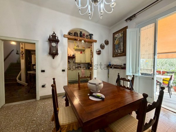 casa indipendente in vendita a Pistoia in zona Centro Città