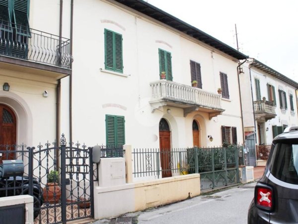 casa indipendente in vendita a Pistoia