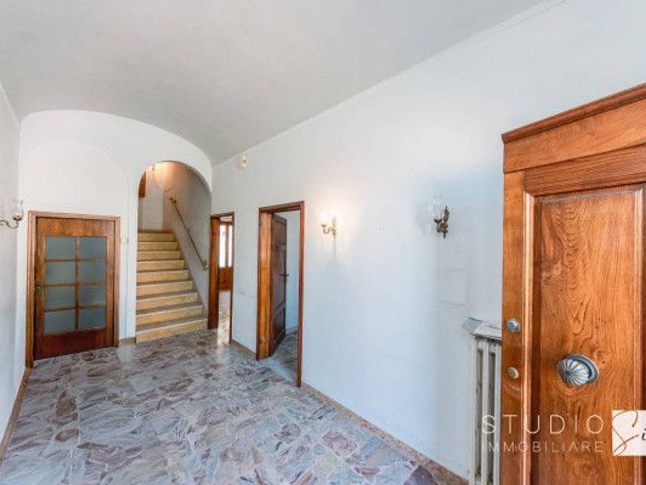 casa indipendente in vendita a Pistoia in zona Stadio