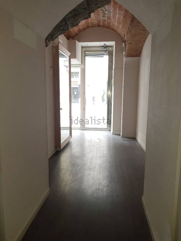 locale commerciale in vendita a Pistoia in zona Centro Città