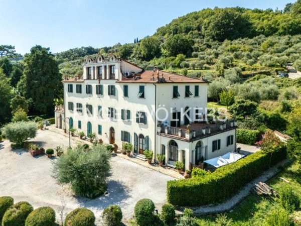 appartamento in vendita a Pistoia in zona Centro Città