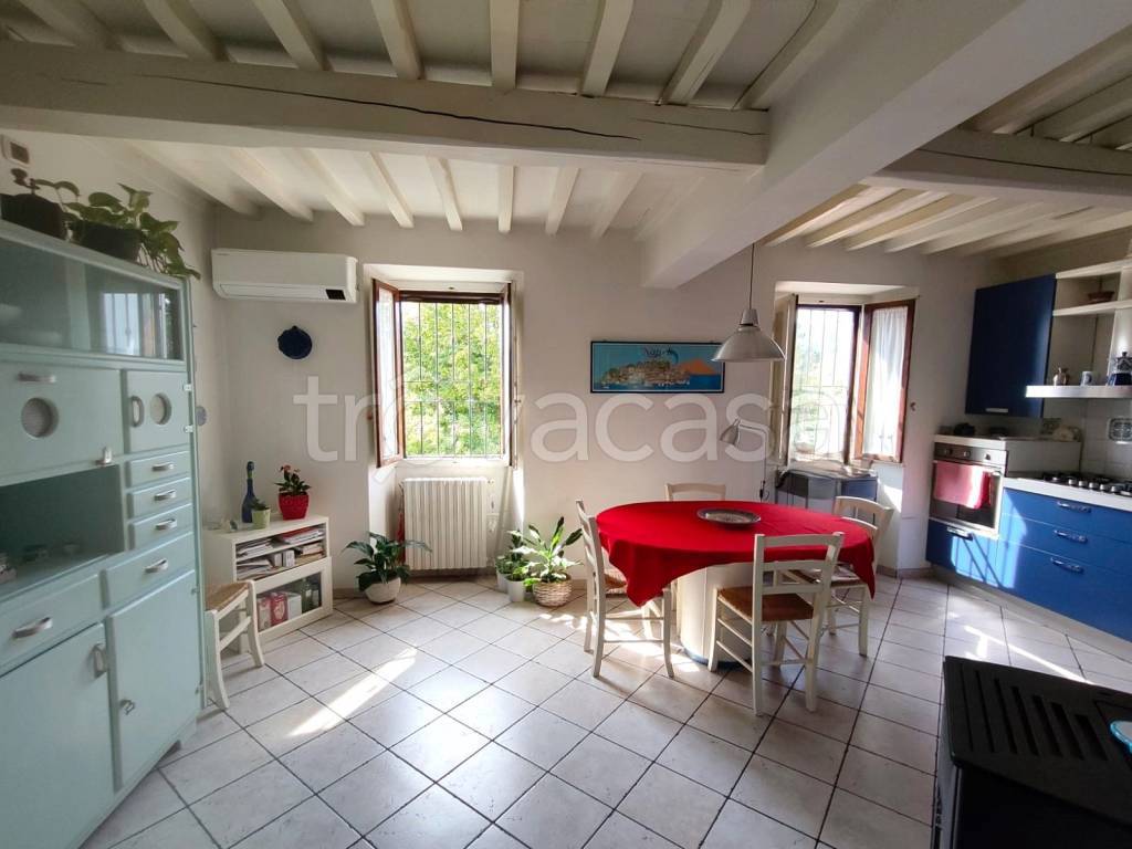 casa indipendente in vendita a Pistoia