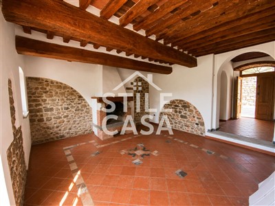casa indipendente in vendita a Pistoia in zona Uzzano
