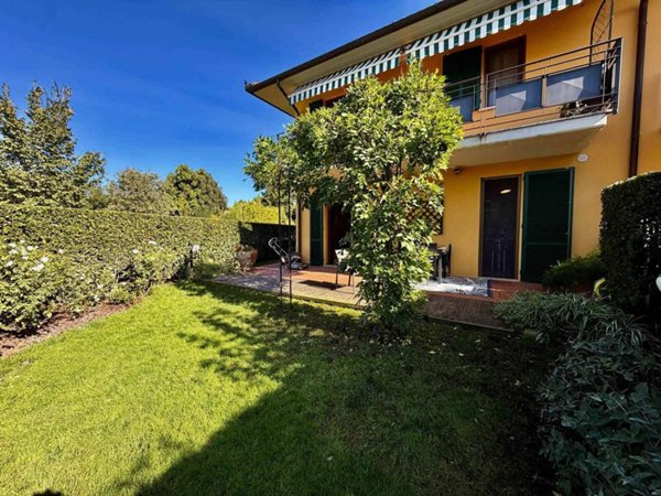casa indipendente in vendita a Pistoia in zona Centro Città