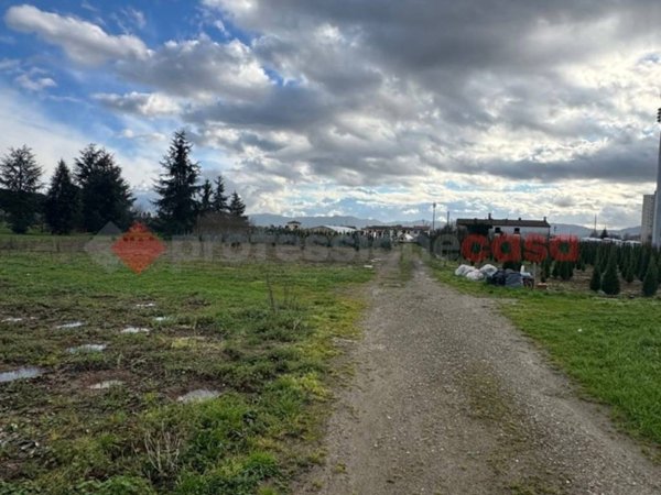 terreno in vendita a Pistoia in zona Stadio