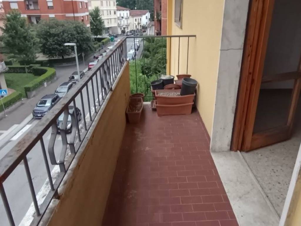 appartamento in vendita a Pistoia in zona Stadio