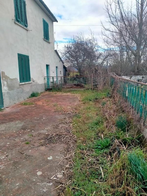 casa indipendente in vendita a Ponte Buggianese
