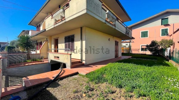 casa indipendente in vendita a Ponte Buggianese