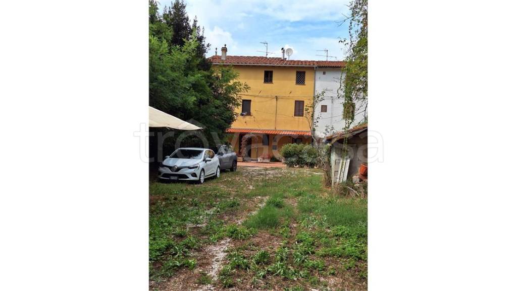 casa indipendente in vendita a Ponte Buggianese in zona Vione