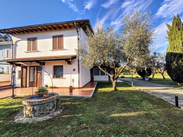 casa indipendente in vendita a Ponte Buggianese