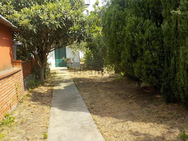 casa indipendente in vendita a Ponte Buggianese