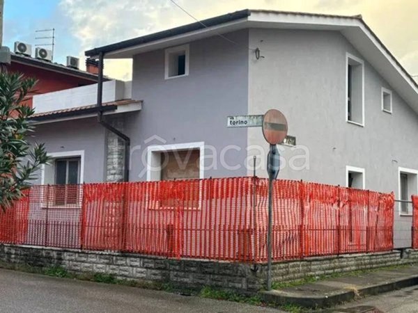 casa indipendente in vendita a Ponte Buggianese