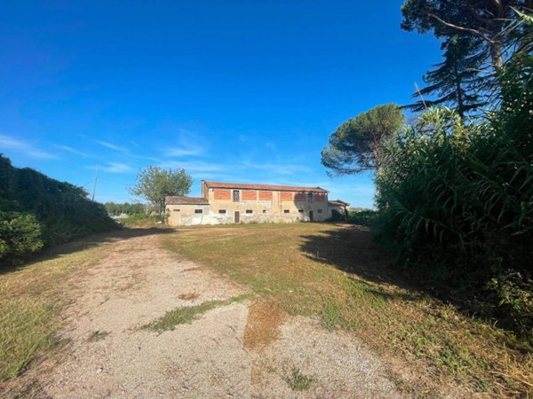 casa indipendente in vendita a Ponte Buggianese in zona Vione