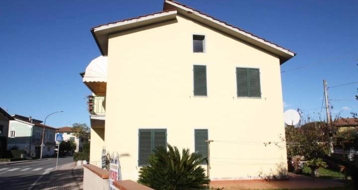 casa indipendente in vendita a Ponte Buggianese