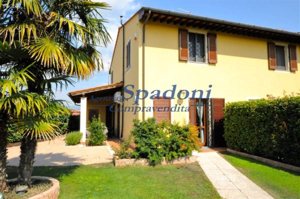 casa indipendente in vendita a Ponte Buggianese in zona Vione