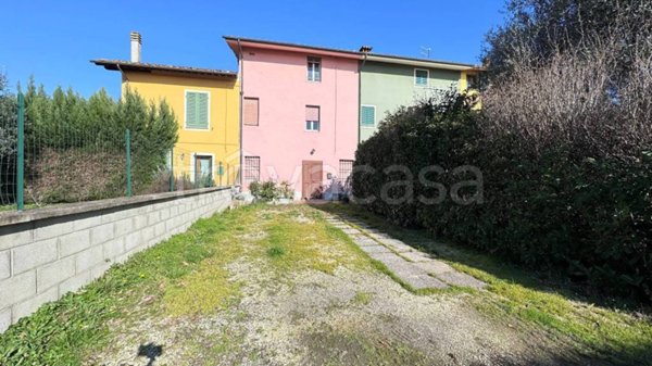 casa indipendente in vendita a Ponte Buggianese
