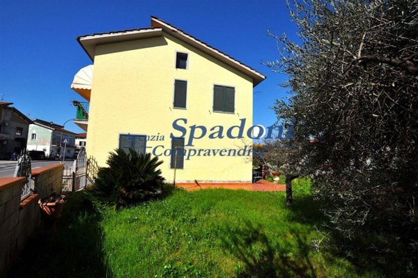 casa indipendente in vendita a Ponte Buggianese