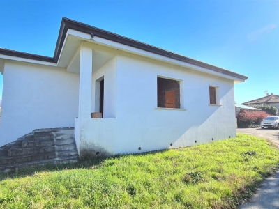 casa indipendente in vendita a Ponte Buggianese