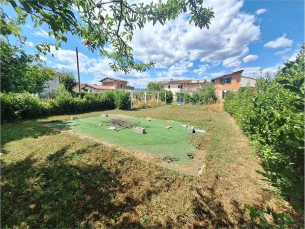 casa indipendente in vendita a Ponte Buggianese in zona Vione