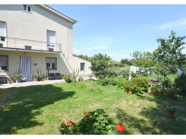 casa indipendente in vendita a Ponte Buggianese