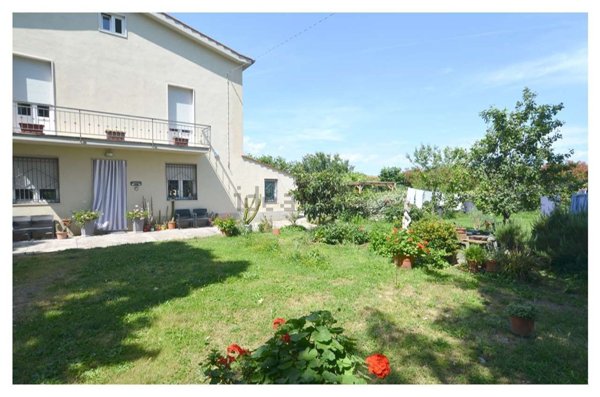 casa indipendente in vendita a Ponte Buggianese