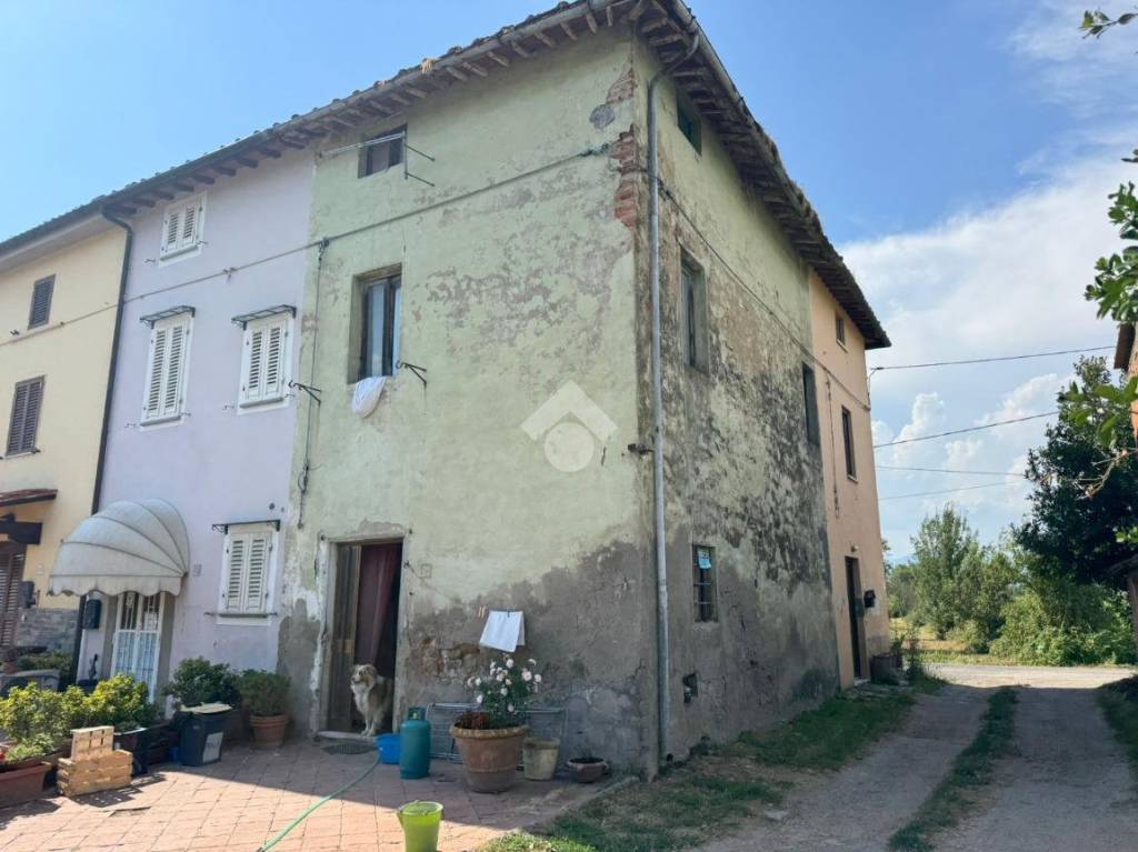 casa indipendente in vendita a Ponte Buggianese in zona Vione