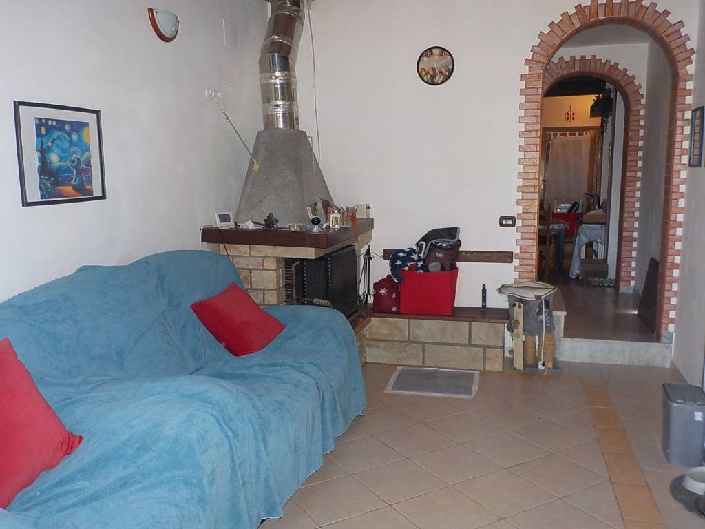 casa indipendente in vendita a Ponte Buggianese