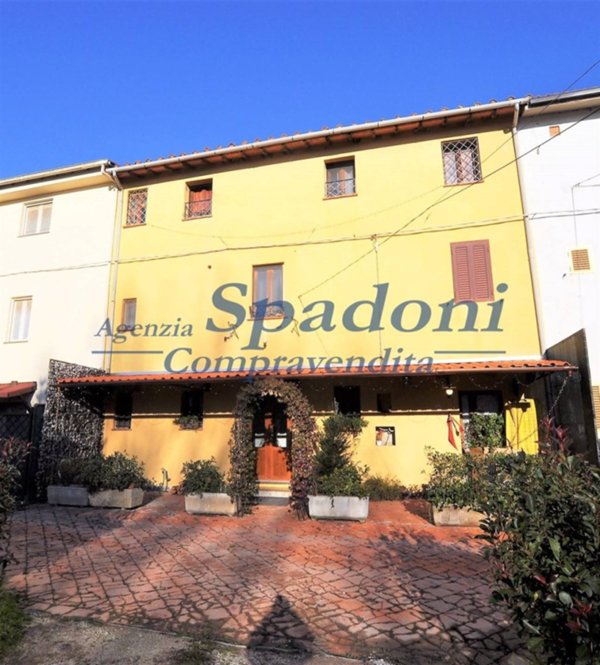 casa indipendente in vendita a Ponte Buggianese in zona Vione