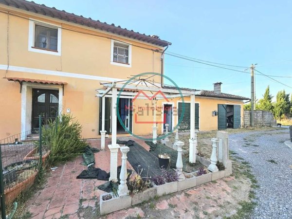 casa indipendente in vendita a Ponte Buggianese in zona Anchione