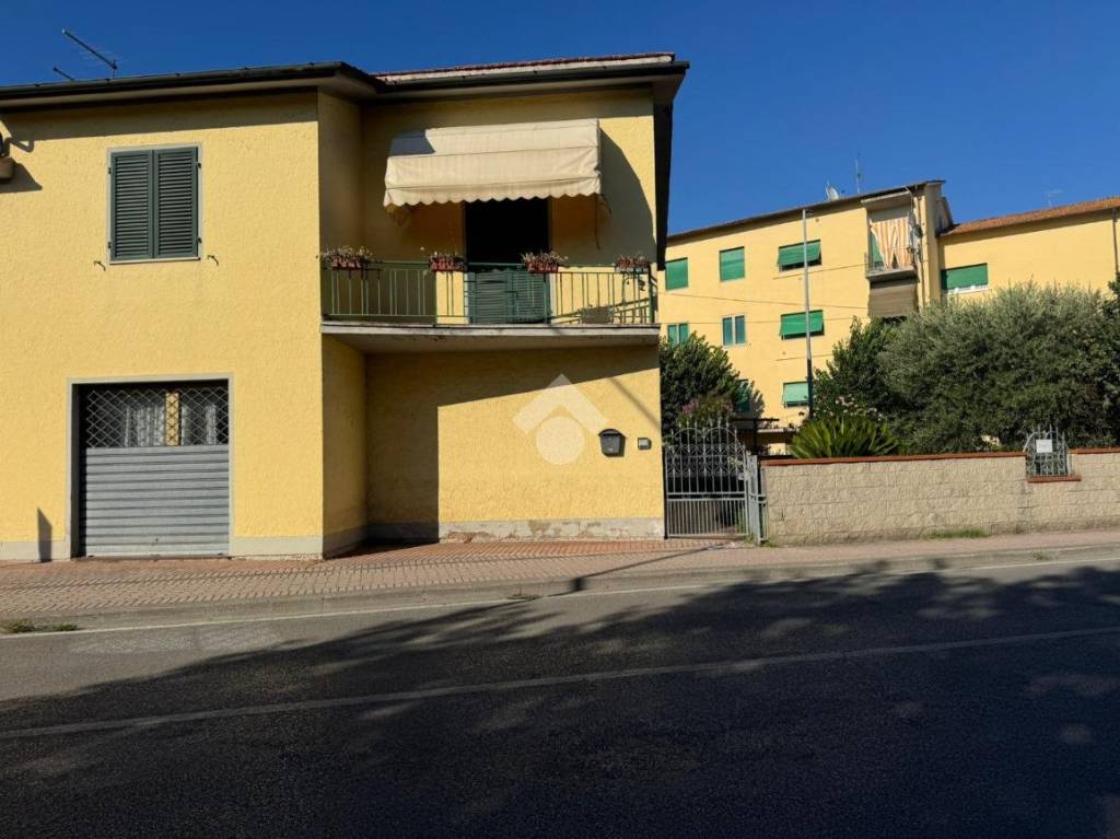 casa indipendente in vendita a Ponte Buggianese