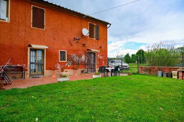 casa indipendente in vendita a Ponte Buggianese