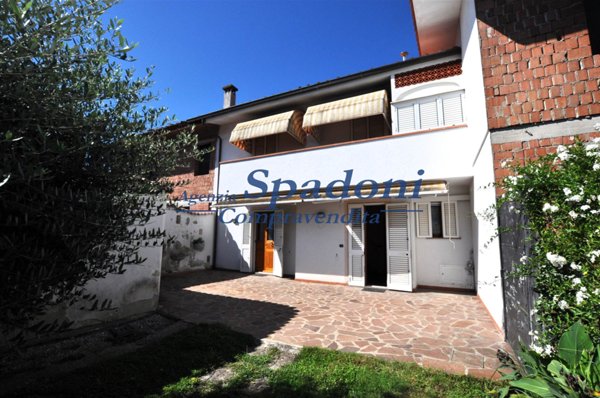 casa indipendente in vendita a Ponte Buggianese