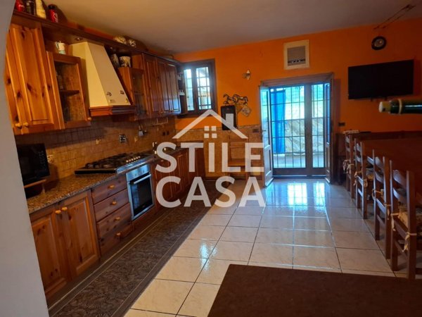 casa indipendente in vendita a Ponte Buggianese