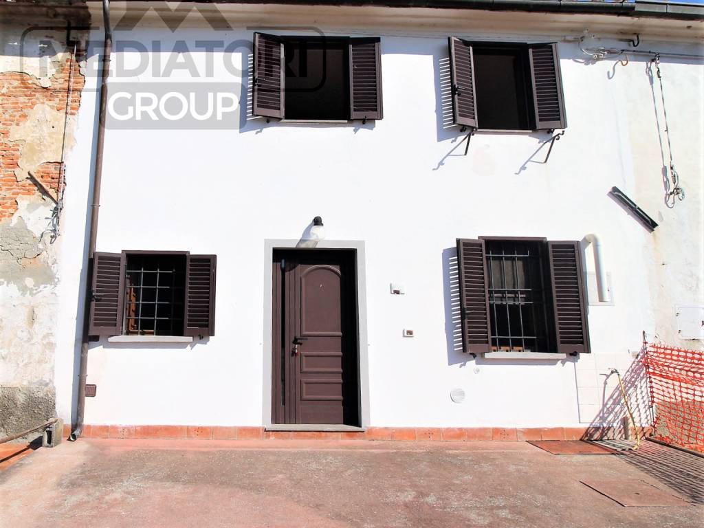 casa indipendente in vendita a Ponte Buggianese