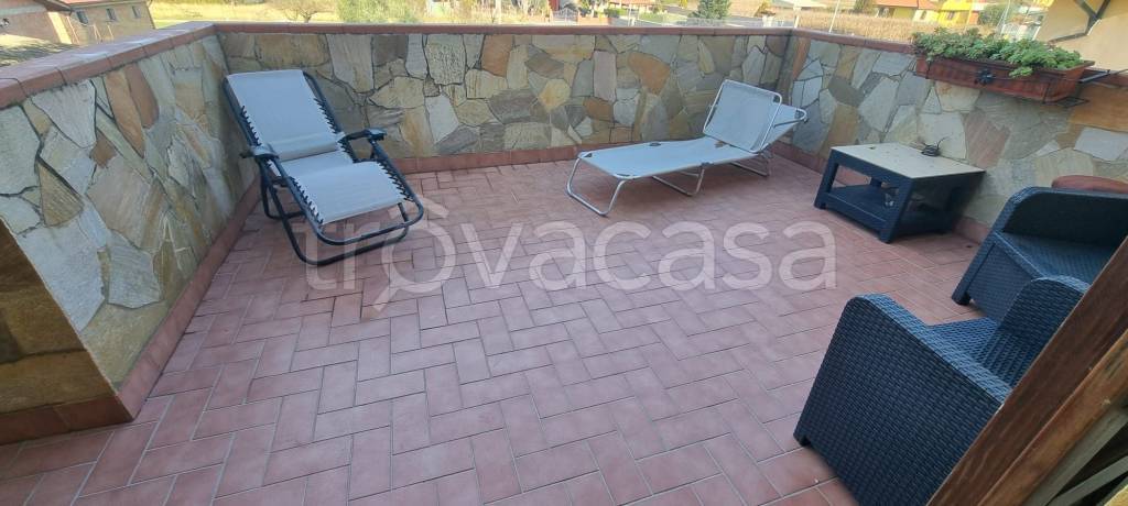 appartamento in vendita a Ponte Buggianese in zona Albinatico