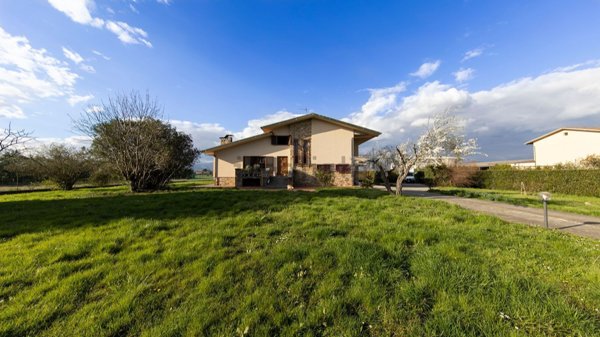 casa indipendente in vendita a Ponte Buggianese