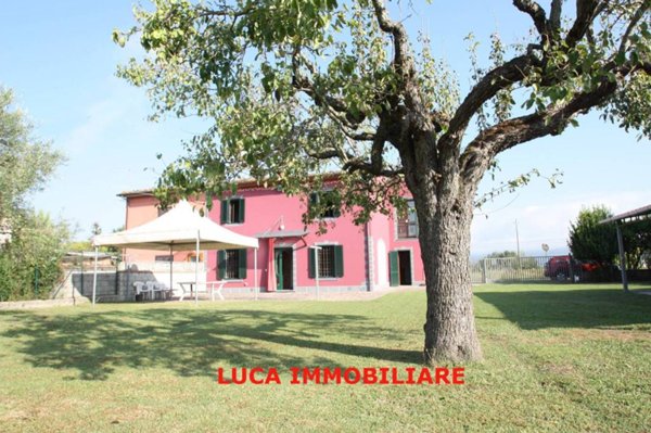 casa indipendente in vendita a Ponte Buggianese