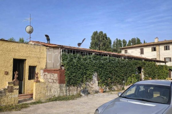 casa indipendente in vendita a Ponte Buggianese in zona Fattoria