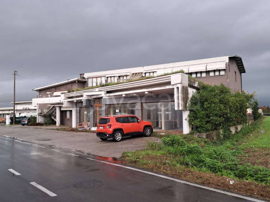 capannone in vendita a Ponte Buggianese