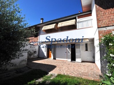 casa indipendente in vendita a Ponte Buggianese