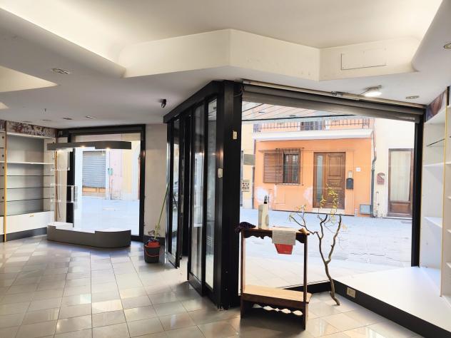 locale commerciale in vendita a Ponte Buggianese
