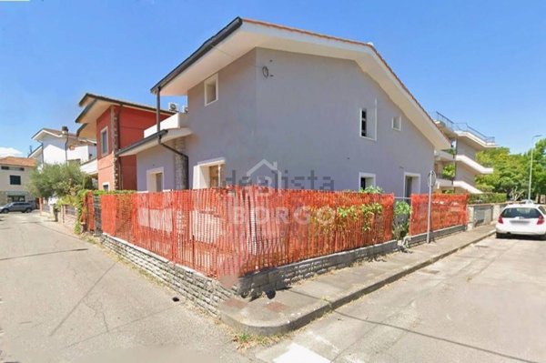 casa indipendente in vendita a Ponte Buggianese