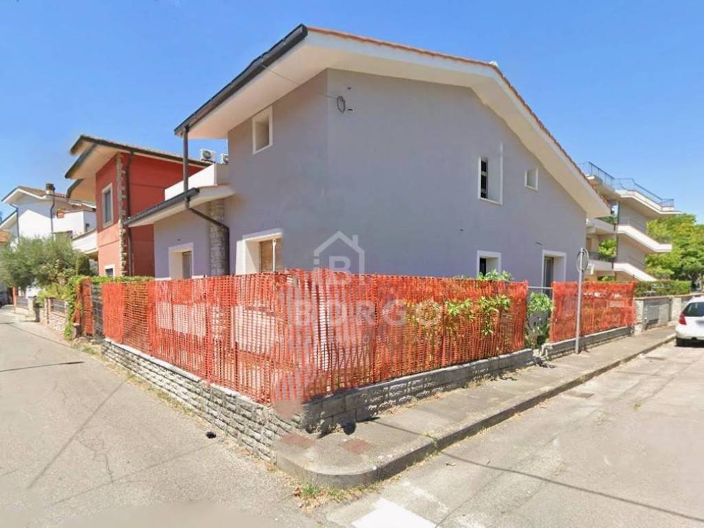 casa indipendente in vendita a Ponte Buggianese