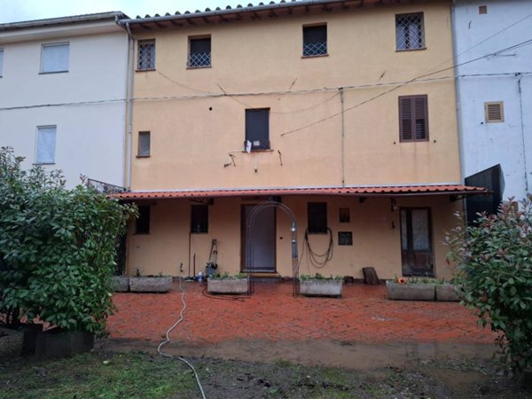 pentavano in vendita a Ponte Buggianese