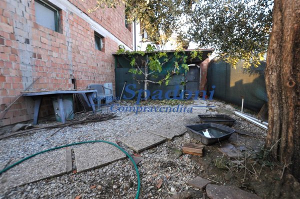 casa indipendente in vendita a Ponte Buggianese