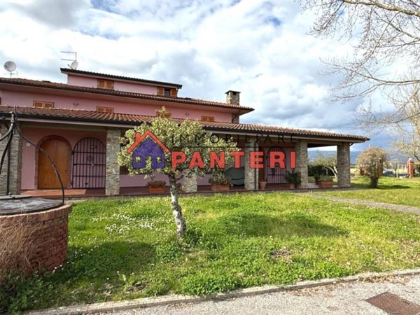 casa indipendente in vendita a Ponte Buggianese