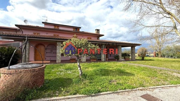 casa indipendente in vendita a Ponte Buggianese