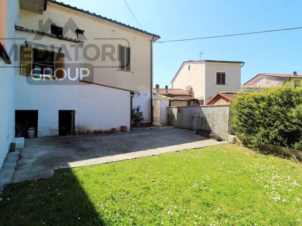 casa indipendente in vendita a Ponte Buggianese