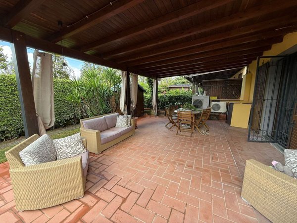 casa indipendente in vendita a Ponte Buggianese in zona Albinatico