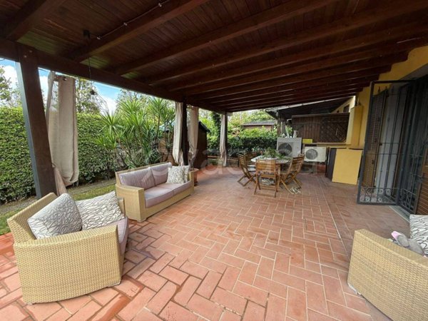casa indipendente in vendita a Ponte Buggianese in zona Albinatico